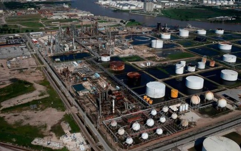 Chevron compra refinería a Petrobras