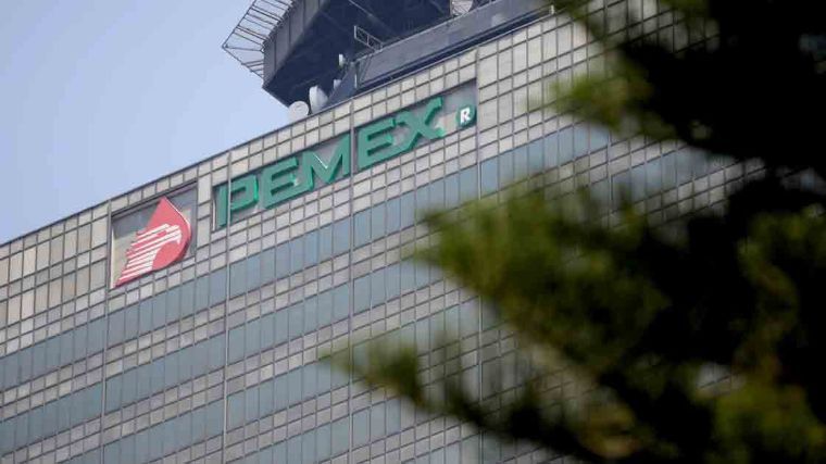 Apoyos a Pemex deben ir acompañados de reforma tributaria: BBVA