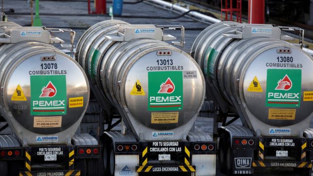 CRE no regulará más las ventas mayoristas de gasolina de Pemex