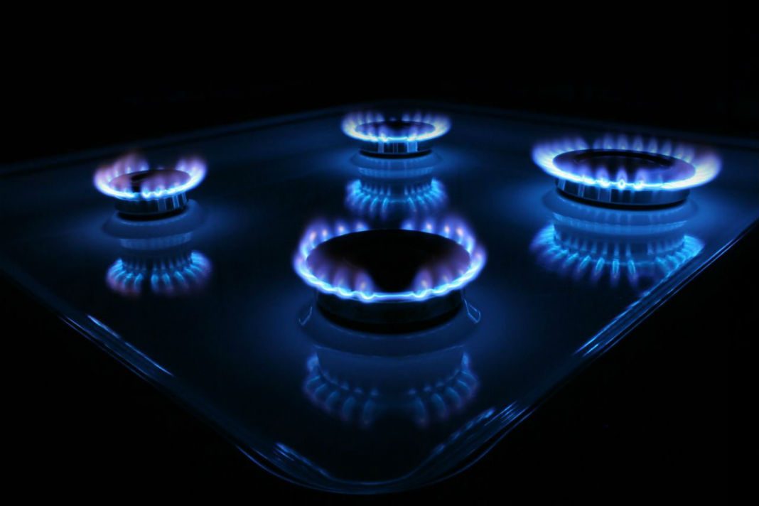 CRE reporta baja del 8% en precios de gas LP durante arranque de noviembre