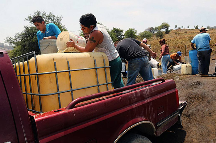 Pemex, víctima de huachicoleo al por mayor