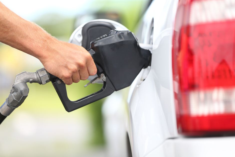 Recaudación de IEPS a gasolina creció 53%, el mayor desde 1998