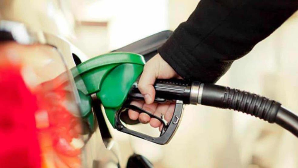 Profeco: Bajo el precio promedio de la gasolina en 23 estados del país