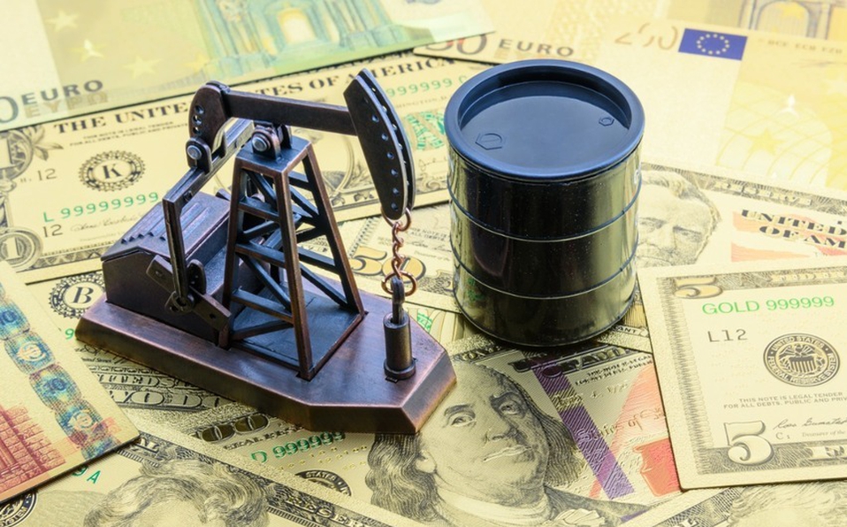¿Por qué se desplomó el precio del petróleo a menos de 0 dólares por barril?