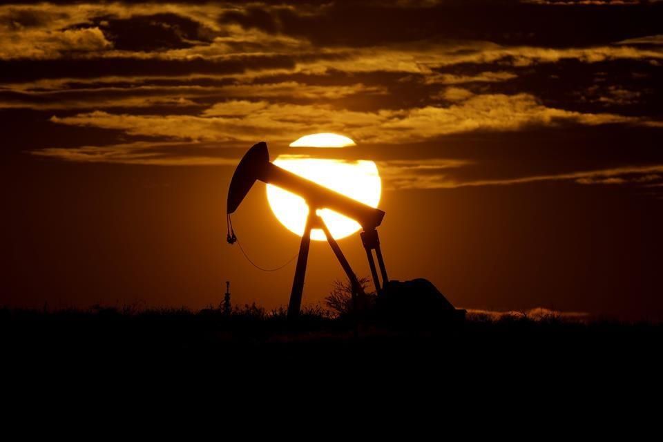 Precio del petróleo WTI sube más de 4 dólares