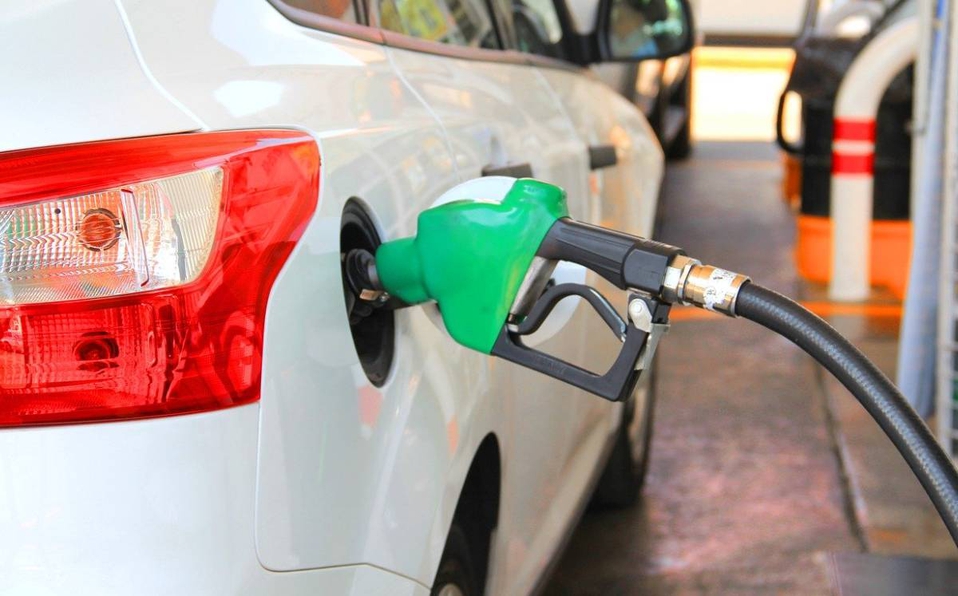 Precio de la gasolina regular está en niveles de 2018: PROFECO